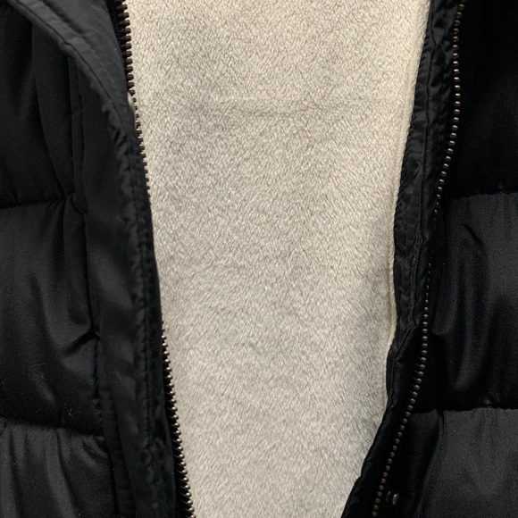 🎯SOLD🎯Extra Warm Navy Vest - Picture 3 of 3